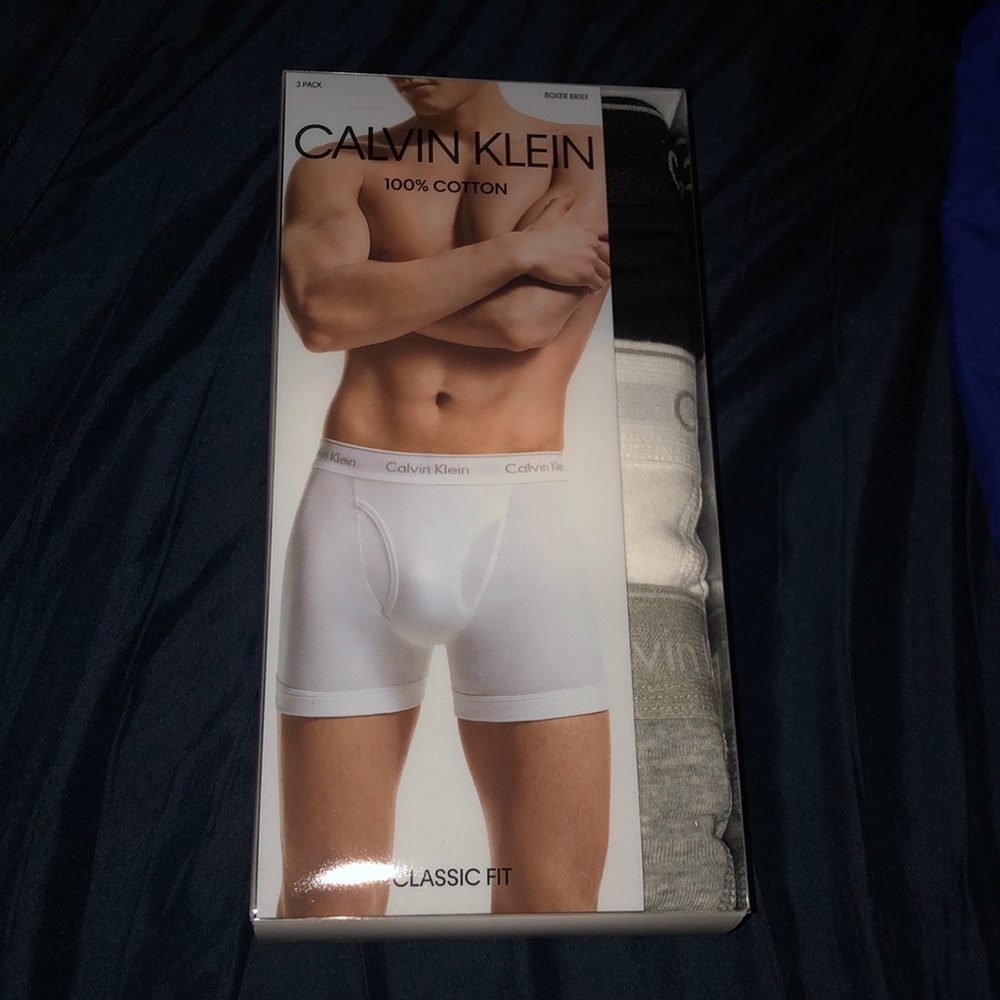 New in box Calvin Klein Boxer brief 3 color pack S